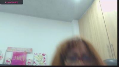 BustyXMilf live cam on Cam4