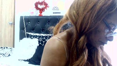 BustyXMilf live cam on Cam4