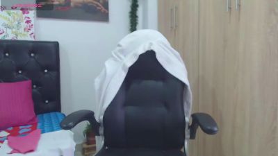 BustyXMilf live cam on Cam4
