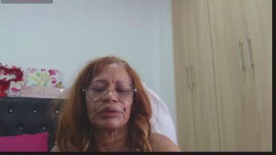 BustyXMilf live cam on Cam4