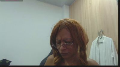 BustyXMilf live cam on Cam4