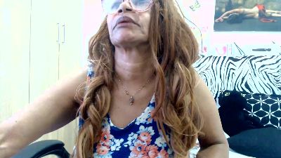 BustyXMilf live cam on Cam4