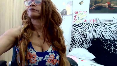 BustyXMilf live cam on Cam4