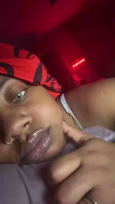 ButtaDouble live female webcam from United States