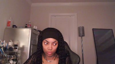 Butterflybootyy live cam on Cam4