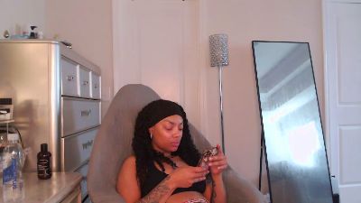 Butterflybootyy live cam on Cam4