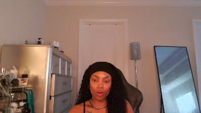 Butterflybootyy live cam on Cam4
