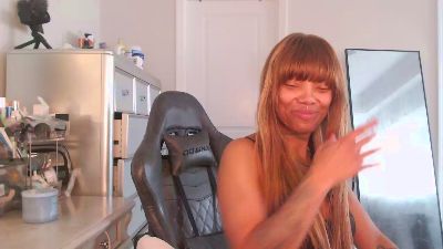 Butterflybootyy live cam on Cam4