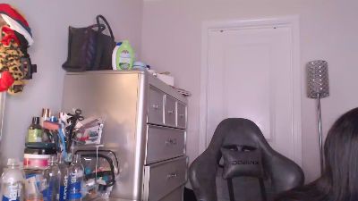 Butterflybootyy live cam on Cam4