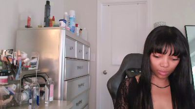 Butterflybootyy live cam on Cam4