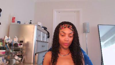 Butterflybootyy live cam on Cam4