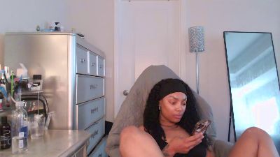 Butterflybootyy live cam on Cam4