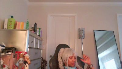 Butterflybootyy live cam on Cam4