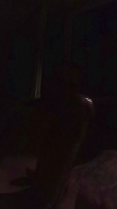 Buzzy live cam on Cam4