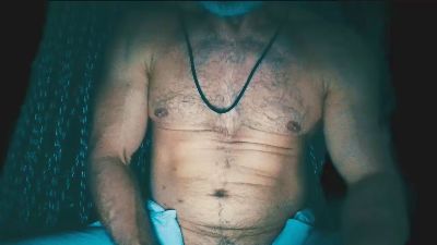 C4pt_Iv4n0v live cam on Cam4