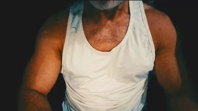 C4pt_Iv4n0v live cam on Cam4