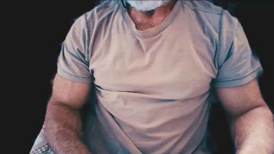 C4pt_Iv4n0v live cam on Cam4