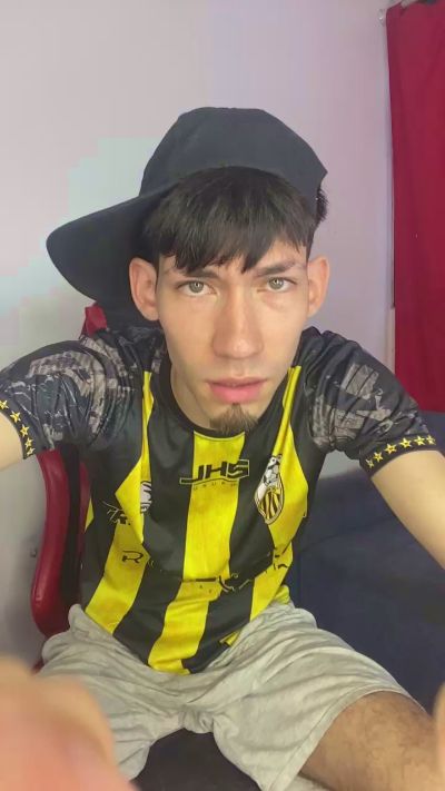 CAMILO_21 live cam on Cam4