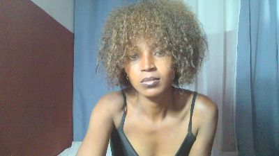 CHAMSIEGOOD live cam on Cam4