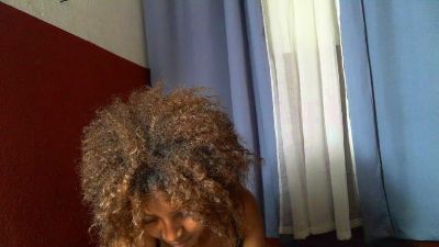CHAMSIEGOOD live cam on Cam4