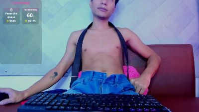 CHOCODICK_ live cam on Cam4