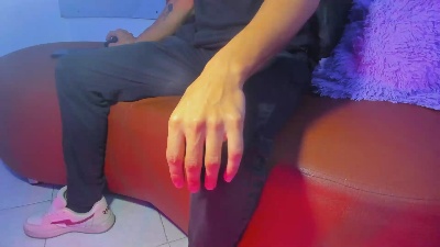 CHOCODICK_ live cam on Cam4