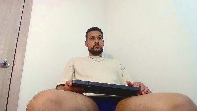 CHRIS_DENNIS live cam on Cam4