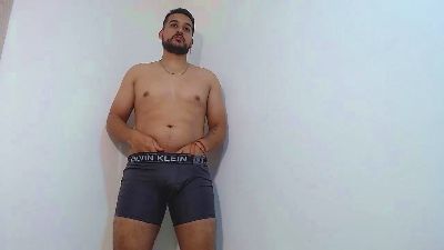CHRIS_DENNIS live cam on Cam4