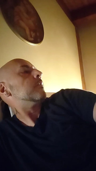 CIONDOLONE82 live cam on Cam4