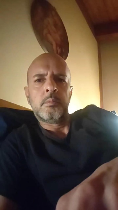 CIONDOLONE82 live cam on Cam4