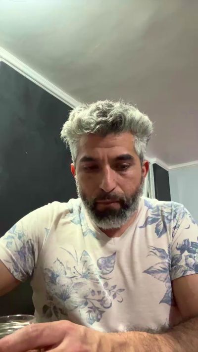 CM1989 live cam on Cam4
