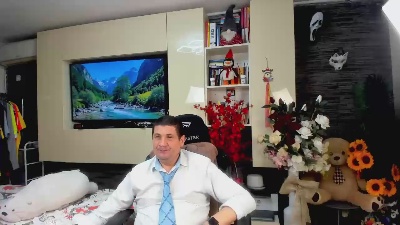 CRISSETAN live cam on Cam4
