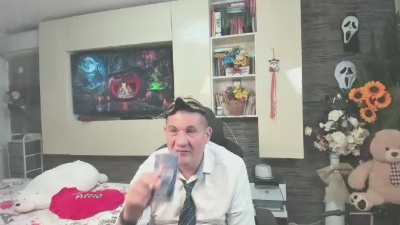 CRISSETAN live cam on Cam4
