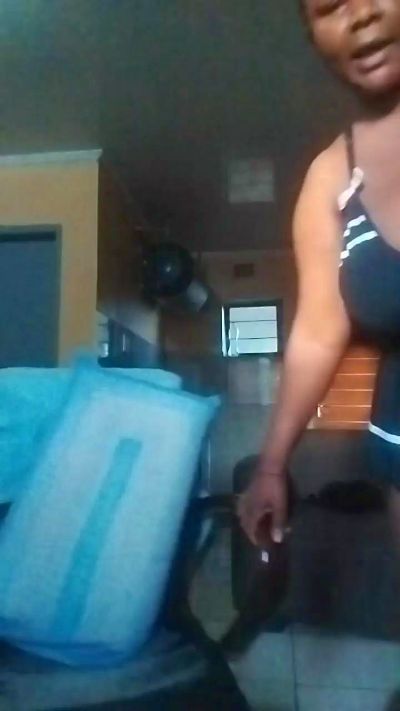 CUVRYBOOBSPENDE live cam on Cam4