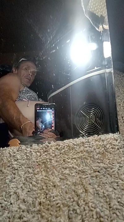 C_baby4u69 live cam on Cam4