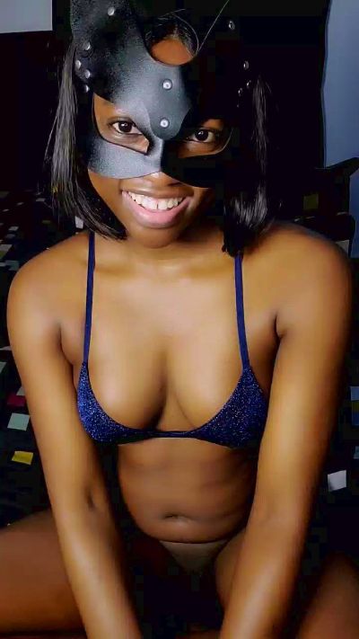 CacaoKitten live cam on Cam4