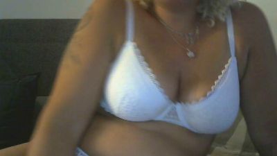 Cachouxx34 live cam on Cam4