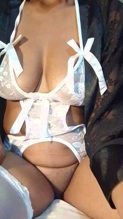 Cafeau_lait live cam on Cam4