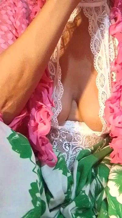 Cafeau_lait live cam on Cam4