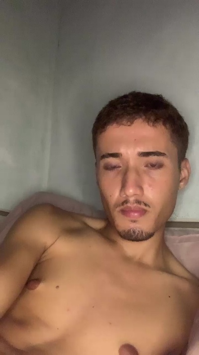 CaioBernardi live cam on Cam4