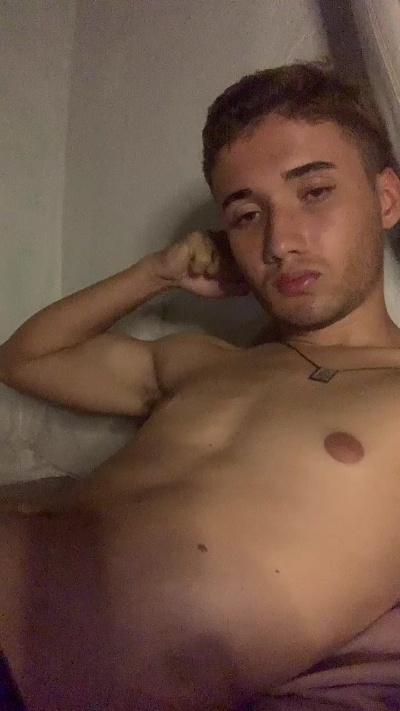 CaioBernardi live cam on Cam4