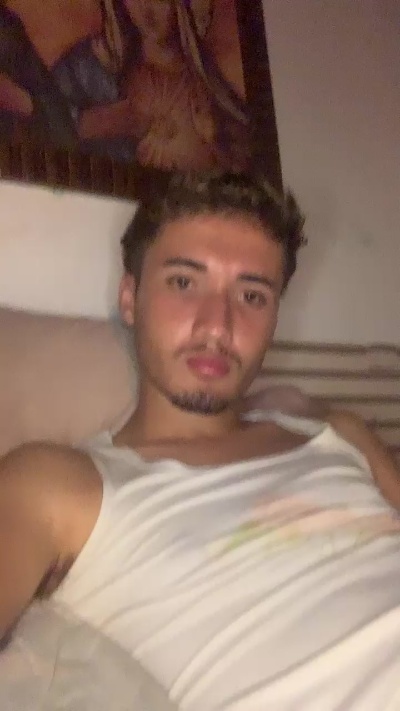 CaioBernardi live cam on Cam4