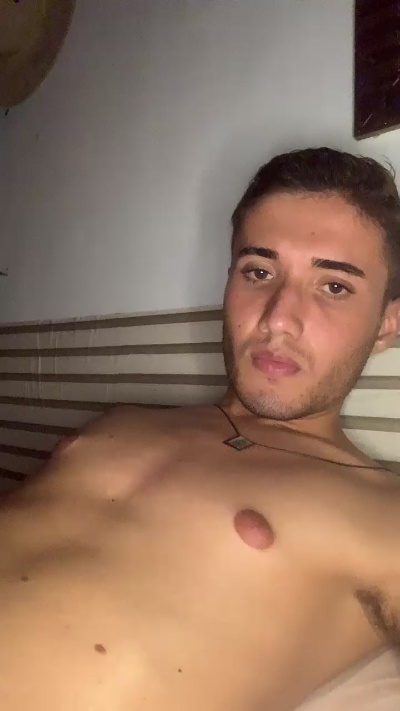 CaioBernardi live cam on Cam4
