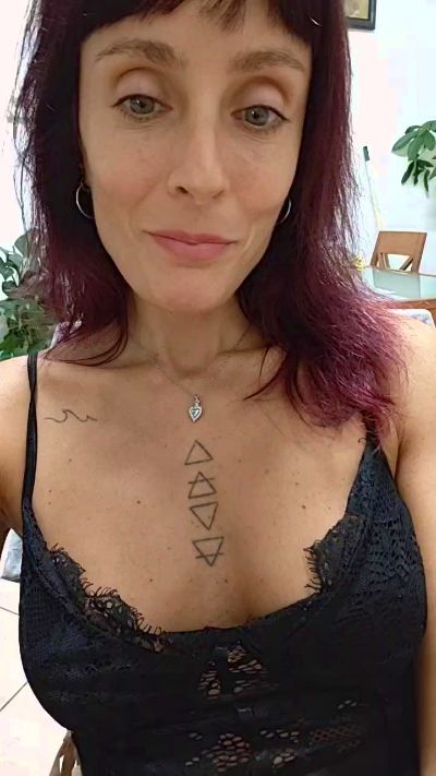 Caledoniax2 live cam on Cam4