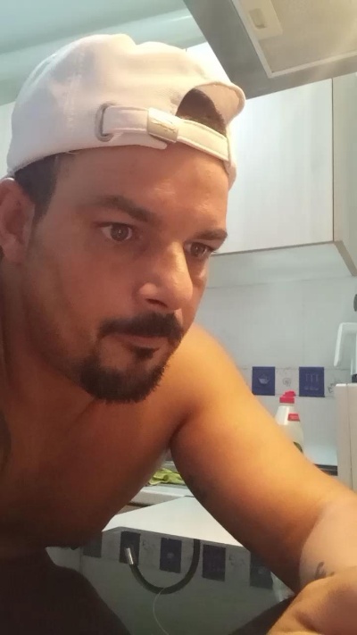 Calentorrisimo live cam on Cam4