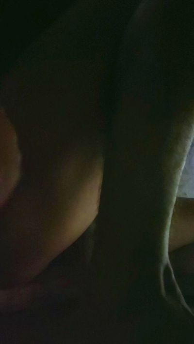 Calientehn31 live cam on Cam4