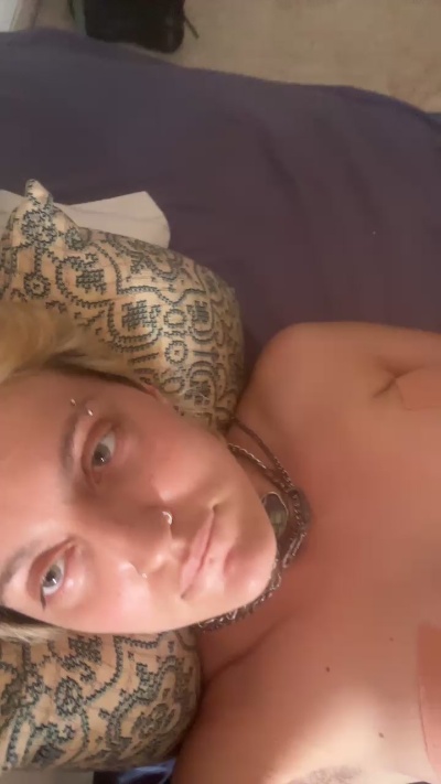 Call_me_b34uty live cam on Cam4