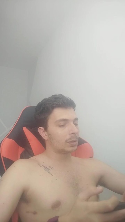 Calorcito24 live cam on Cam4
