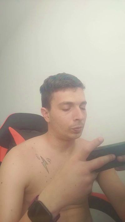 Calorcito24 live cam on Cam4