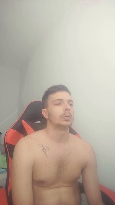 Calorcito24 live cam on Cam4